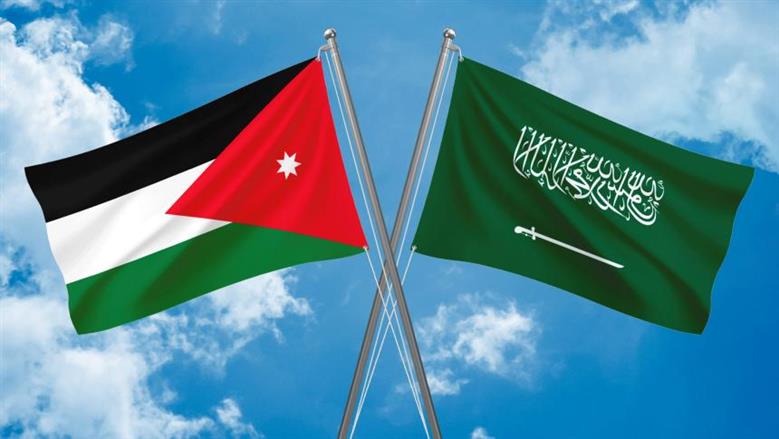 معالي المستشار تركي آل الشيخ يرد على الفنان عمر العبداللات