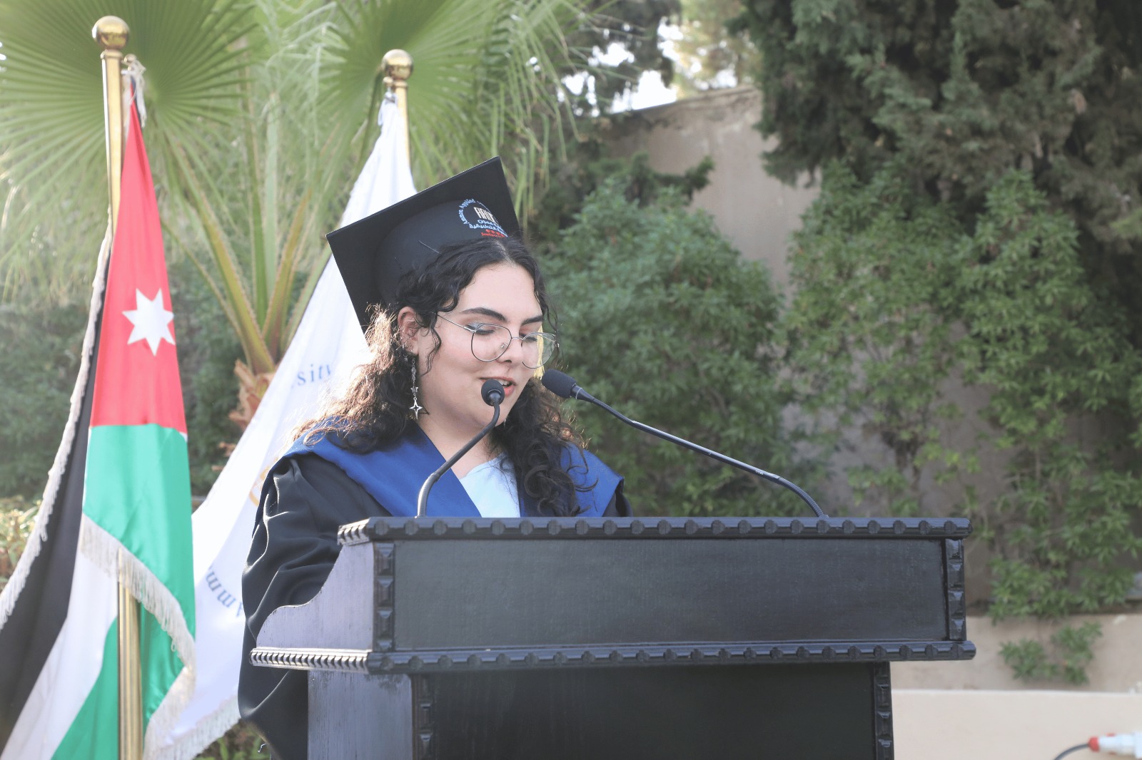 وزير السياحة والآثار يرعى حفل تخريج كلية عمون الجامعية التطبيقية 