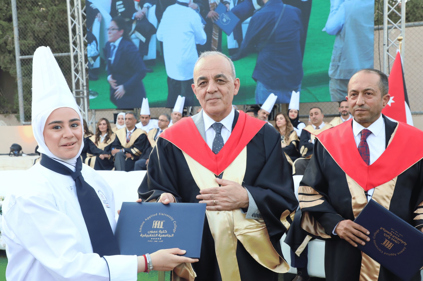 وزير السياحة والآثار يرعى حفل تخريج كلية عمون الجامعية التطبيقية 