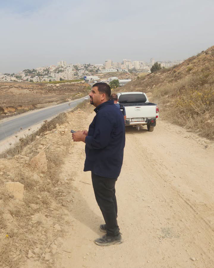القدس: سلطة جودة البيئة ومجلس قروي قلنديا البلد يغلقان مدخلا لمكب عشوائي للحد من تهريب النفايات