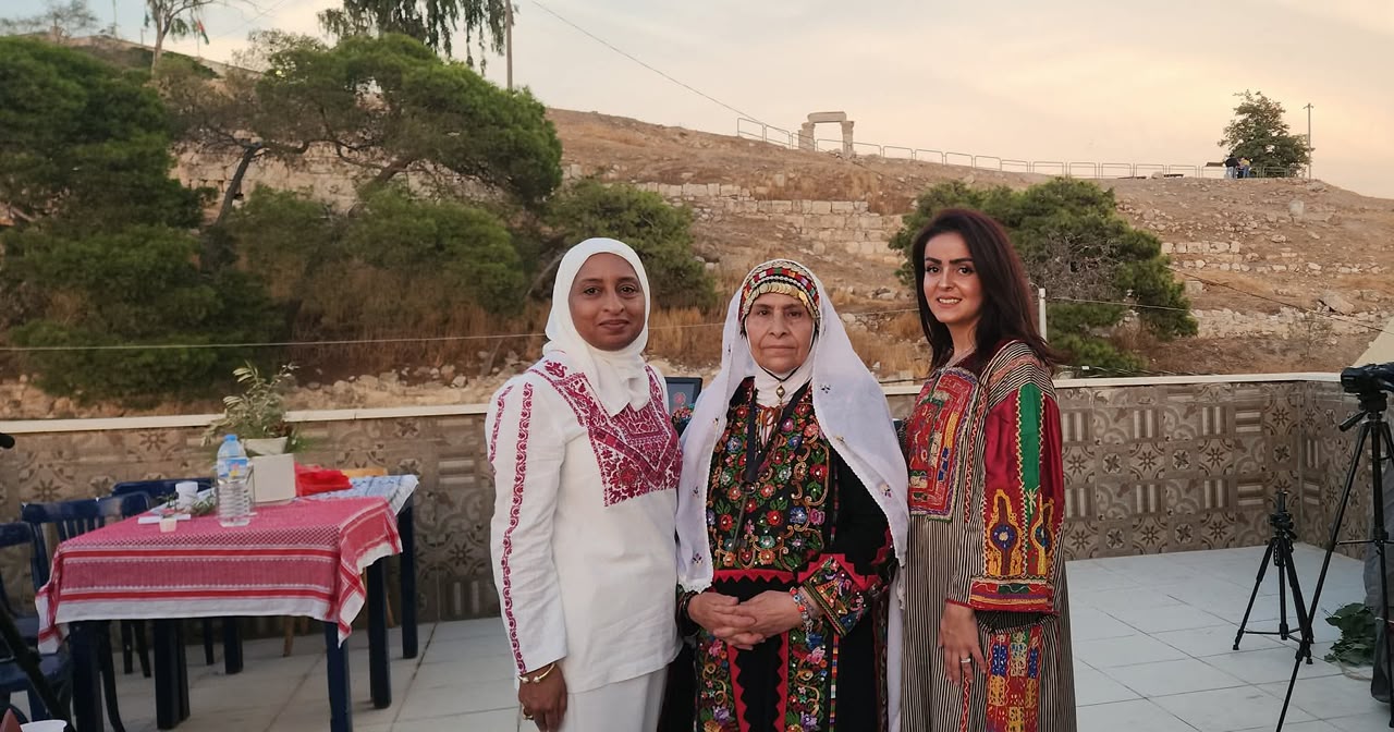 جمعية سيدات دير غبار تختتم عاماً من توثيق التراث الأردني والفلسطيني في أجواء تاريخية بقلعة عمّان