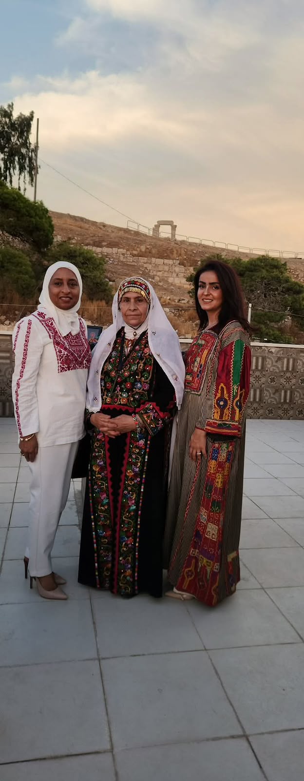 جمعية سيدات دير غبار تختتم عاماً من توثيق التراث الأردني والفلسطيني في أجواء تاريخية بقلعة عمّان