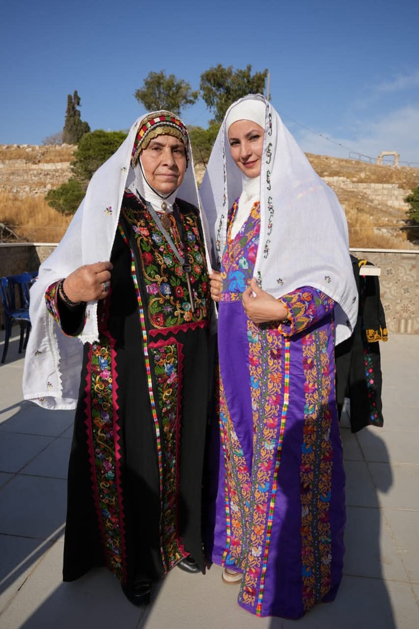 جمعية سيدات دير غبار تختتم عاماً من توثيق التراث الأردني والفلسطيني في أجواء تاريخية بقلعة عمّان