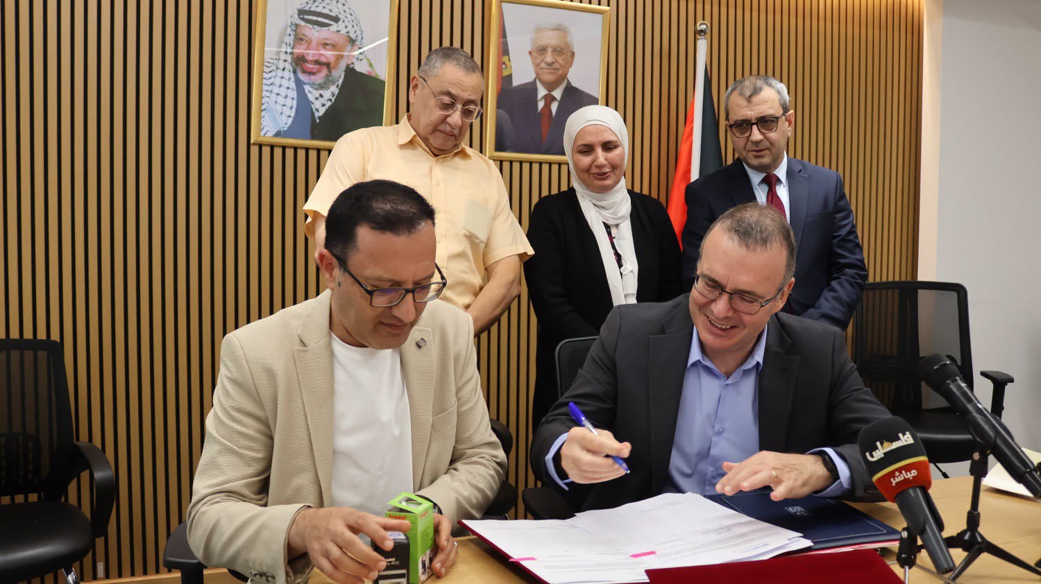 سلطة جودة البيئة تشرف على توقيع عقود 7 مشاريع بيئية لتعزيز الاستدامة والصمود المناخي