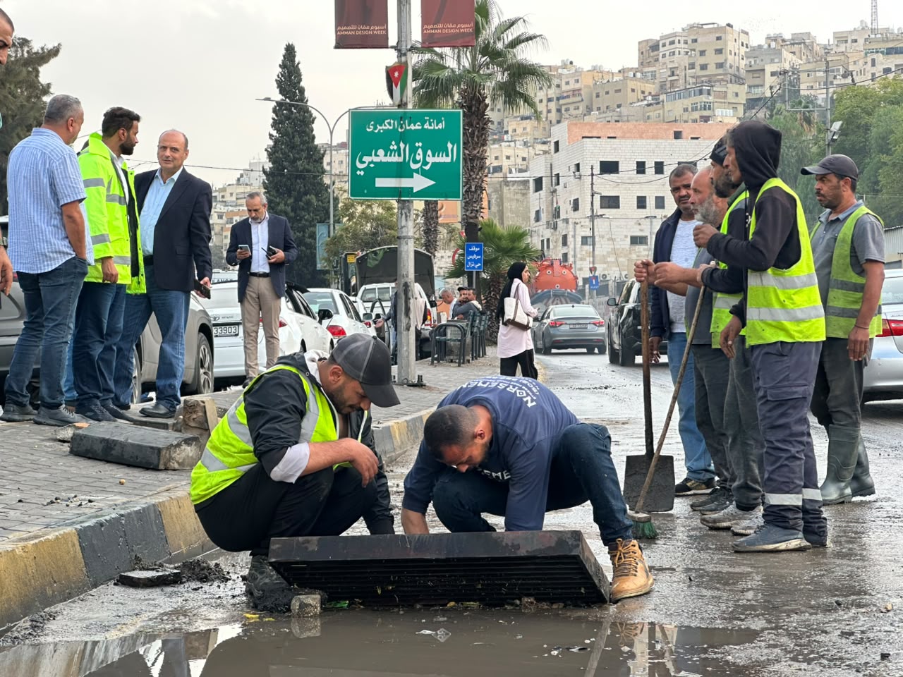 أمانة عمّان تتعامل ميدانياً مع تداعيات المنخفض الجوي وتكثّف جهودها في مختلف المناطق
